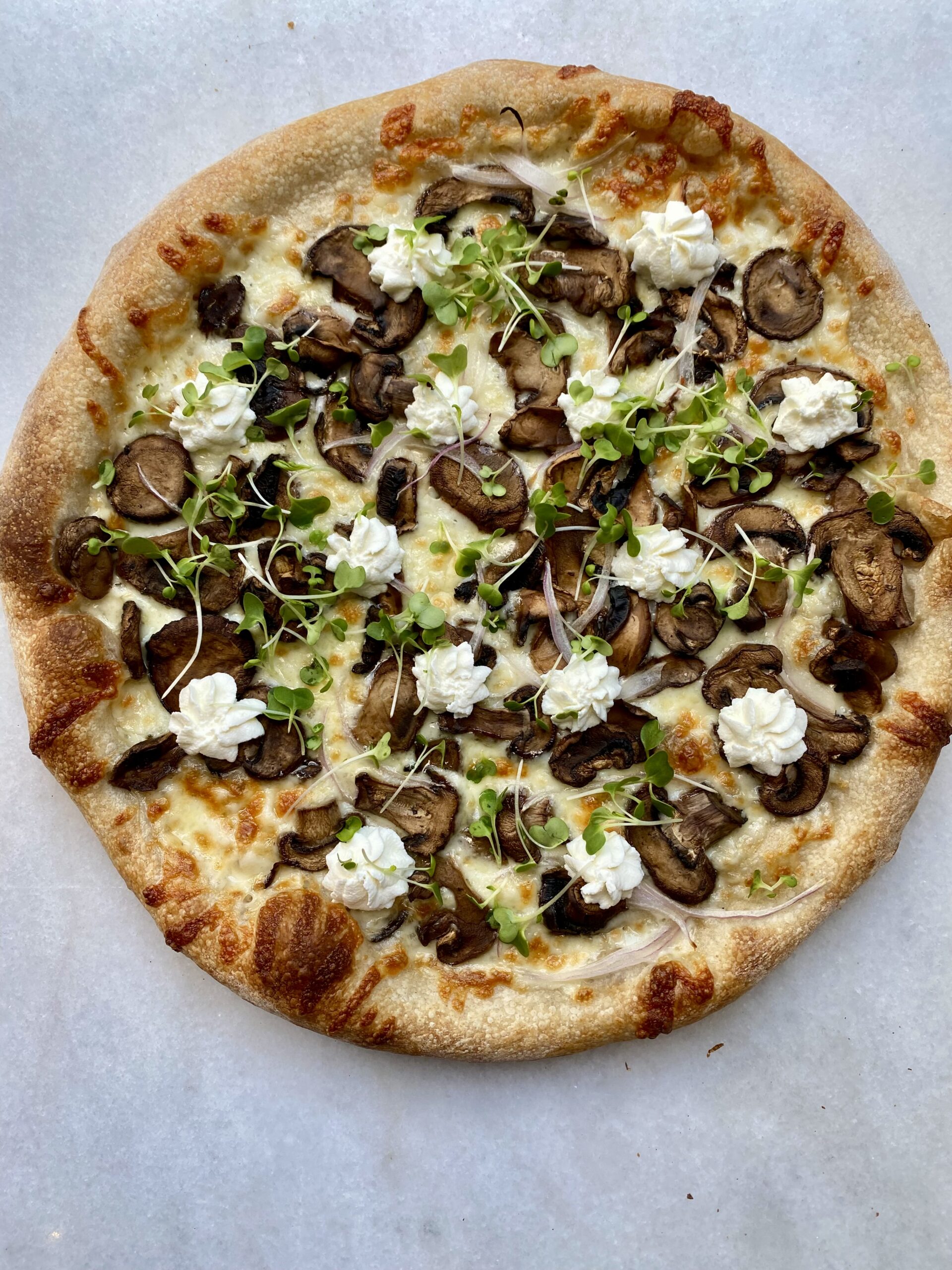 The DeJohnette, pizza fungi 14" Full Pie